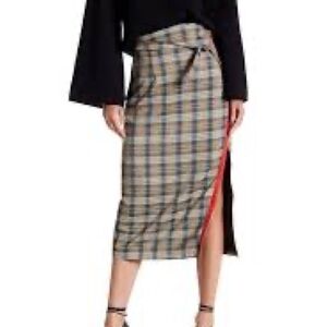 TOV Holy Plaid A-Line Skirt - Brown and Gray
Size 44 think it’s a 12 in US size
